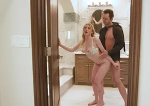 Thiếu nữ lồn rậm thuê trai bao địt khỏe về làm tình