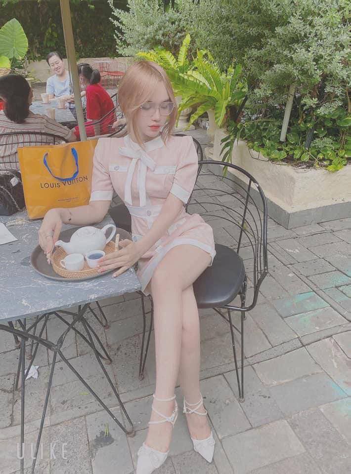 Con trai đang vụng trộm với mẹ kế thì bố về