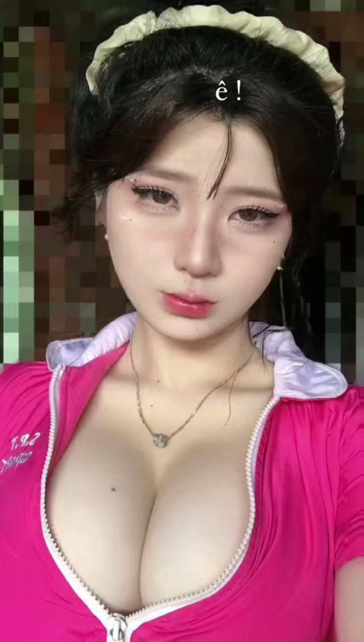 Đang quan hệ với bạn gái xinh đẹp của tôi, cô gái ngực này thật hoàn hảo